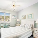 Westwood --- 828 Westwood Ave, Unit B