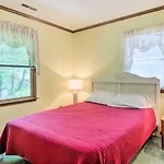 Golf Getaway With Pool Access 2 Mi To Bethany Beach!