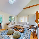 Salt Pond Hideaway --- 710 Deer Leap Dr