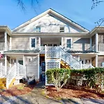 Sea Colony 52009