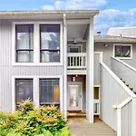 Sea Colony Brighton VII