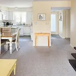 Sea Colony - 8406 Racquet