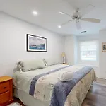 Salt Pond - 1 Heron Ct