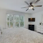 Sea Colony Lakeshore