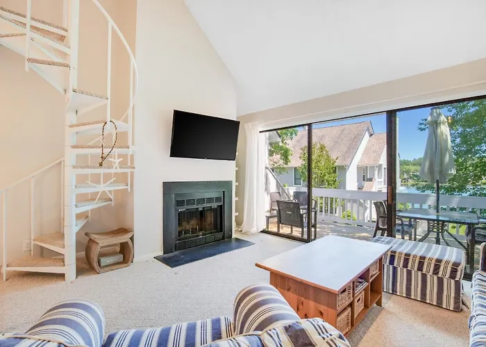 Sea Colony --- 3003C West Lake Ct