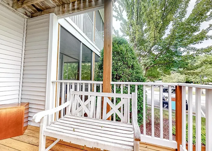 Sea Colony Tennis --- 55026 Pine Lake Dr