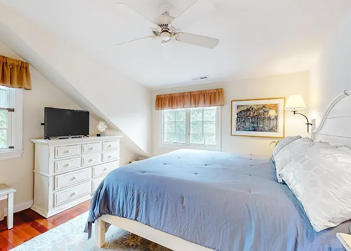 Bethany West -- 719 Fenwood