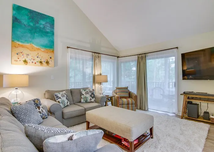 Sea Colony Condo With Balcony About 1 Mi To Beach!