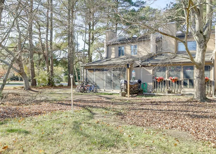 Townhome With Screened Porch 1 Mi To Bethany Beach!
