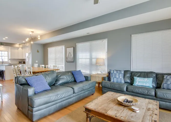 Bay-View Retreat With 5 Balconies In Bethany Beach!