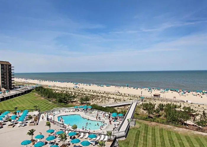 606S Edgewater House Condo