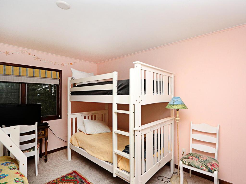 Cat Hill - 436 Tamarack *