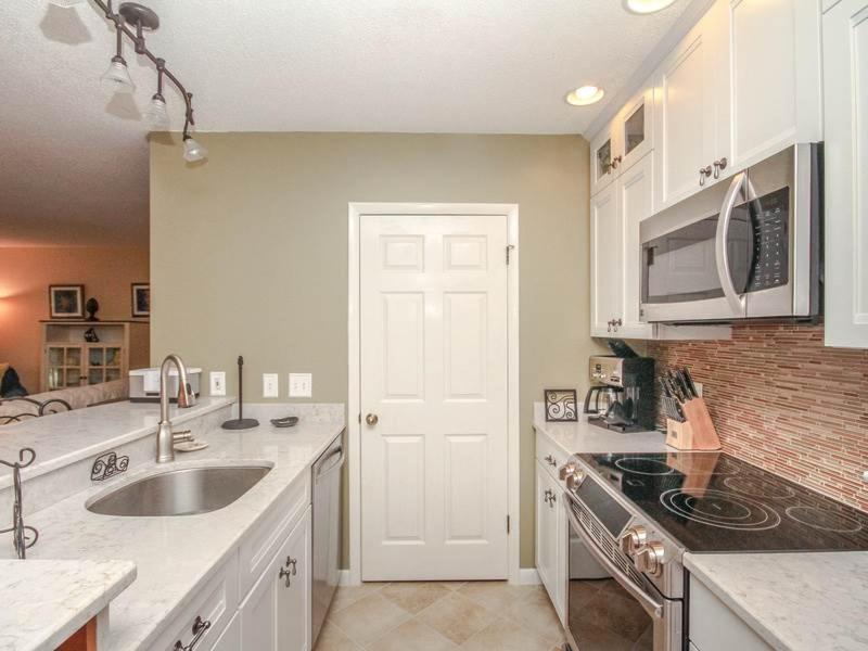 Apartment Sea Colony Tall Pines