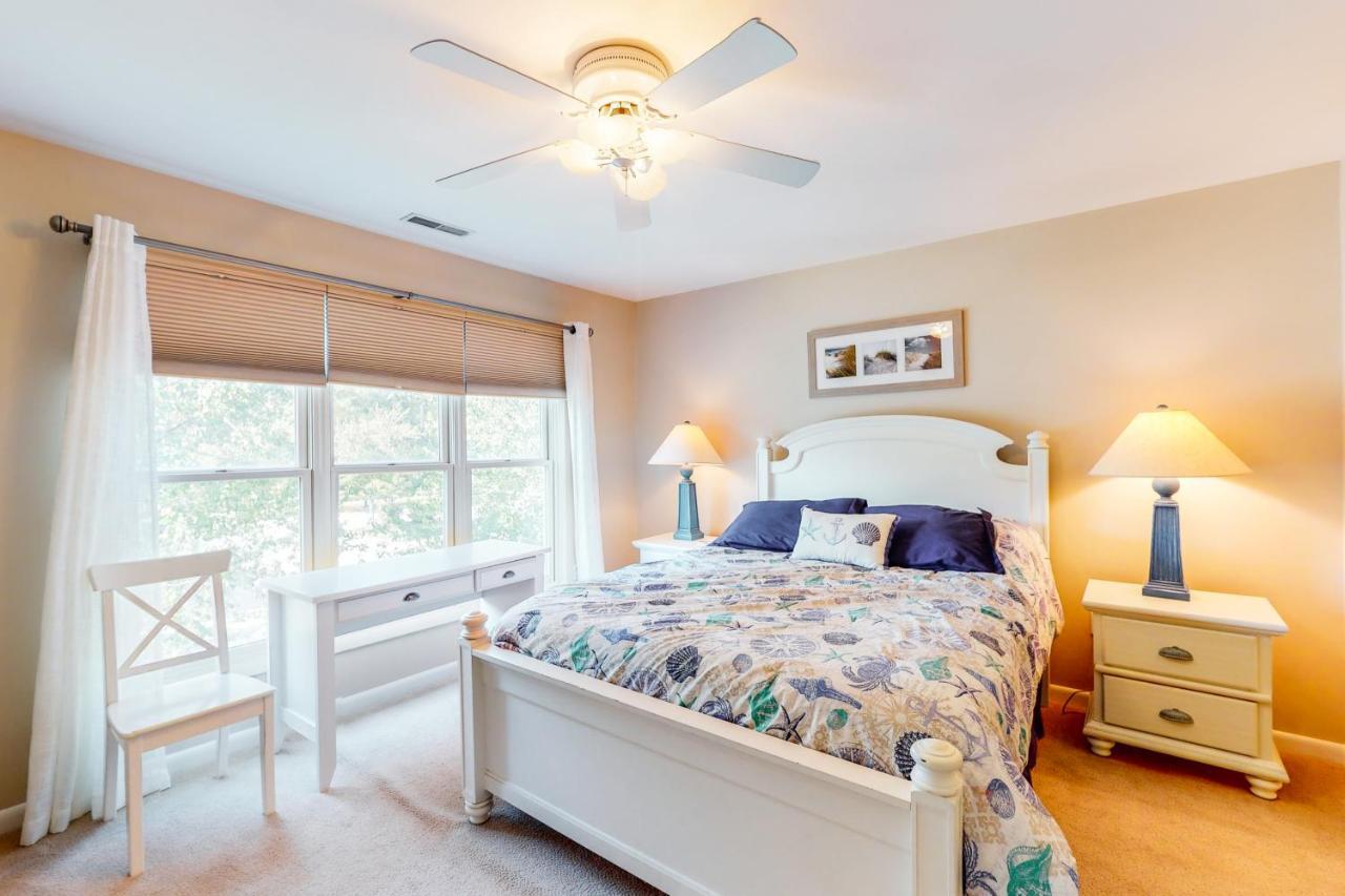 Sea Colony - 53071 Lakeshore