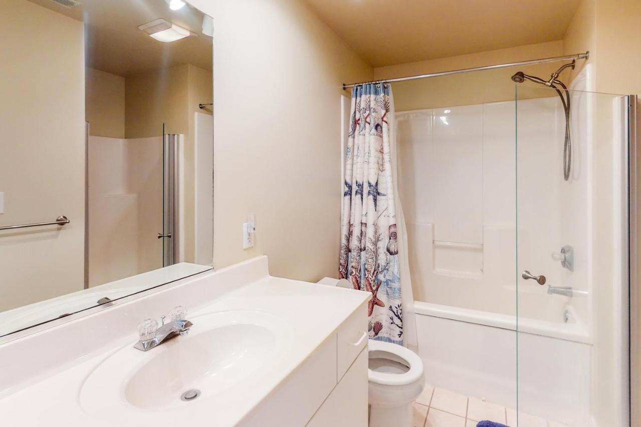 Sea Colony - 53071 Lakeshore * Bethany Beach