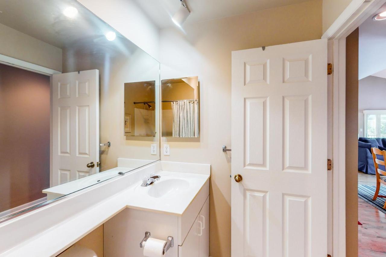Apartment Sea Colony - 53071 Lakeshore *