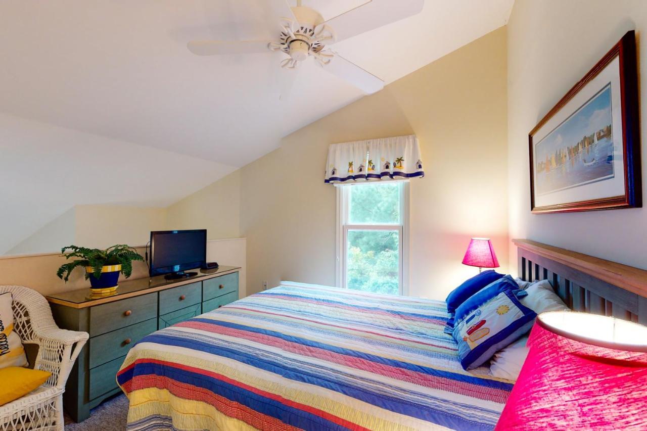 Sea Colony Whispering Pines Ii Apartment