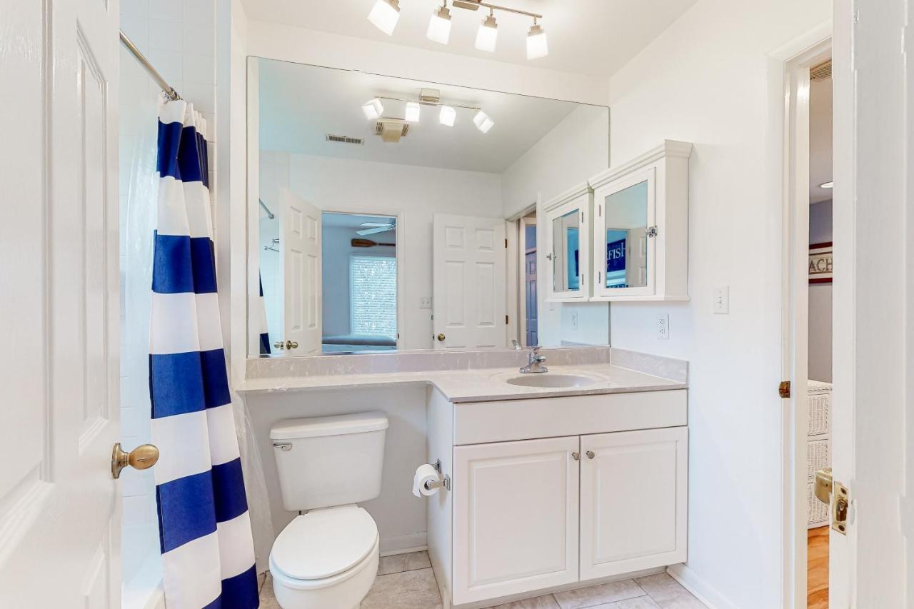 Sea Colony Twin Lakes Apartment