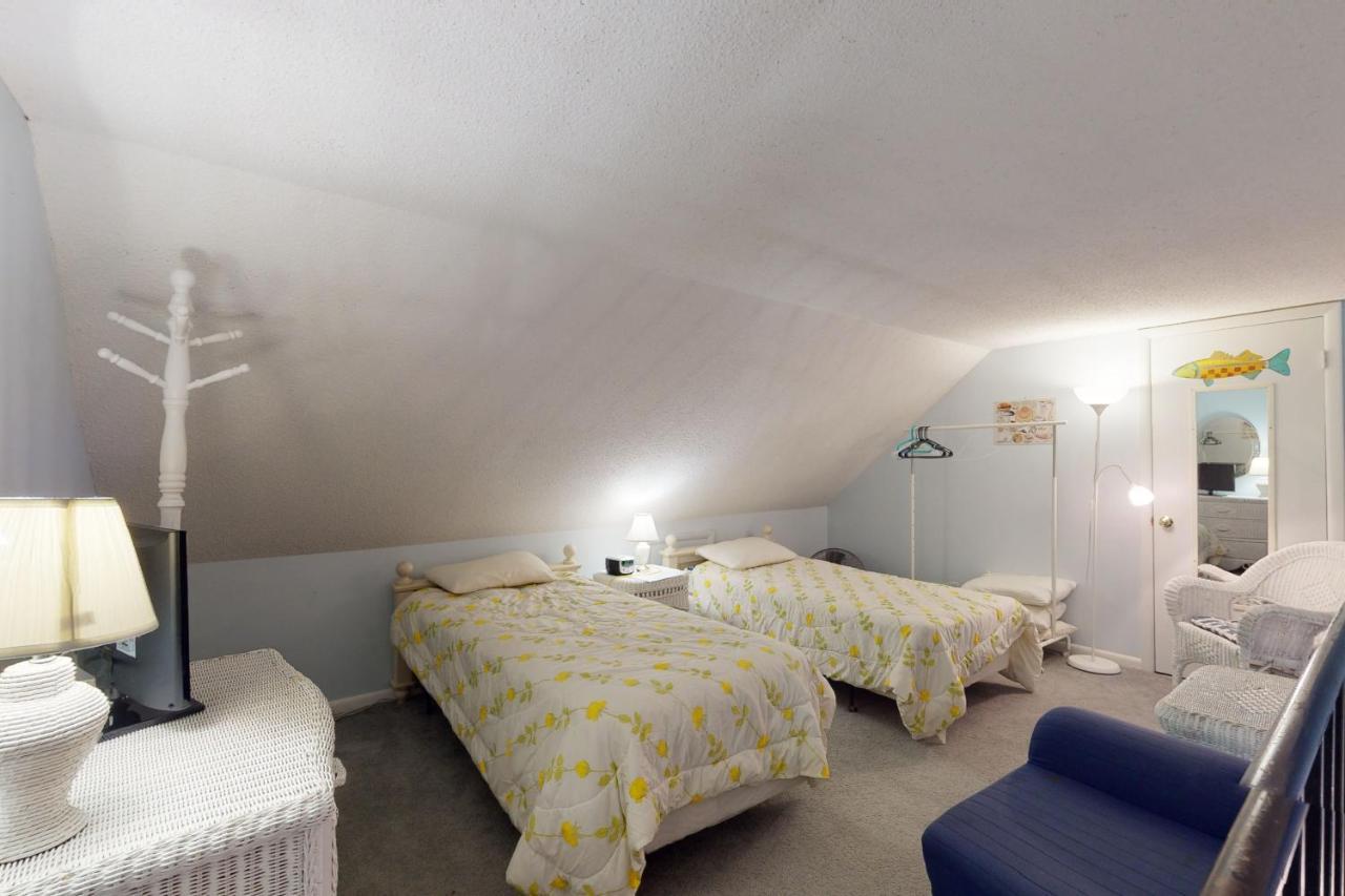 Sea Colony - 3605 Round Robin *