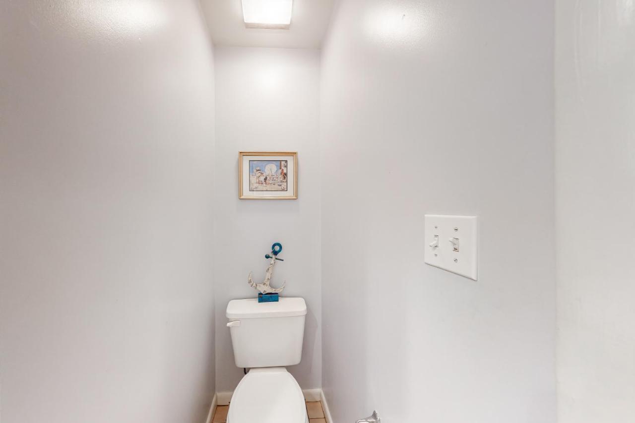Sea Colony - 53010 Lakeshore *