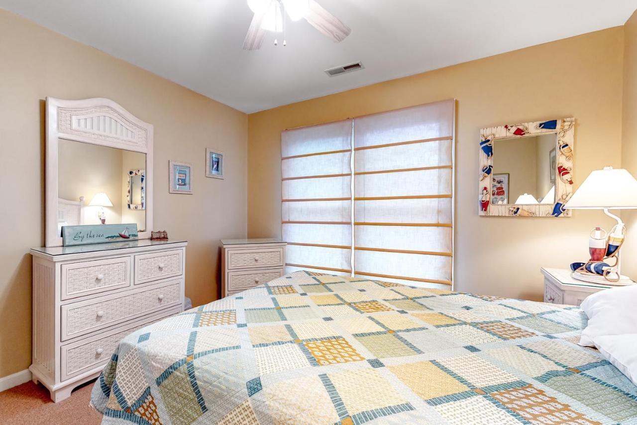 Sea Colony - 55037 Pine