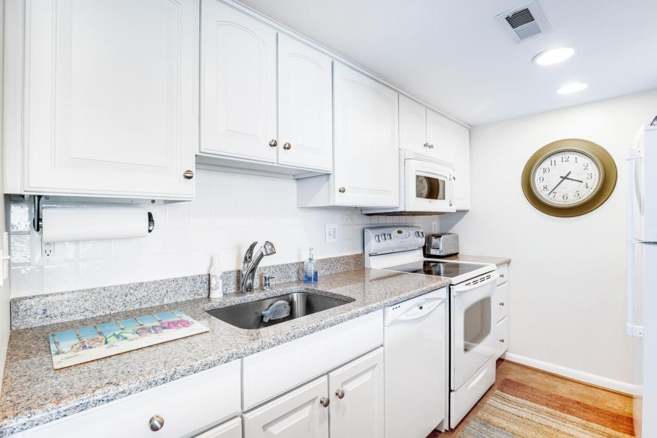 Sea Colony --- 702 Harbour Apartment