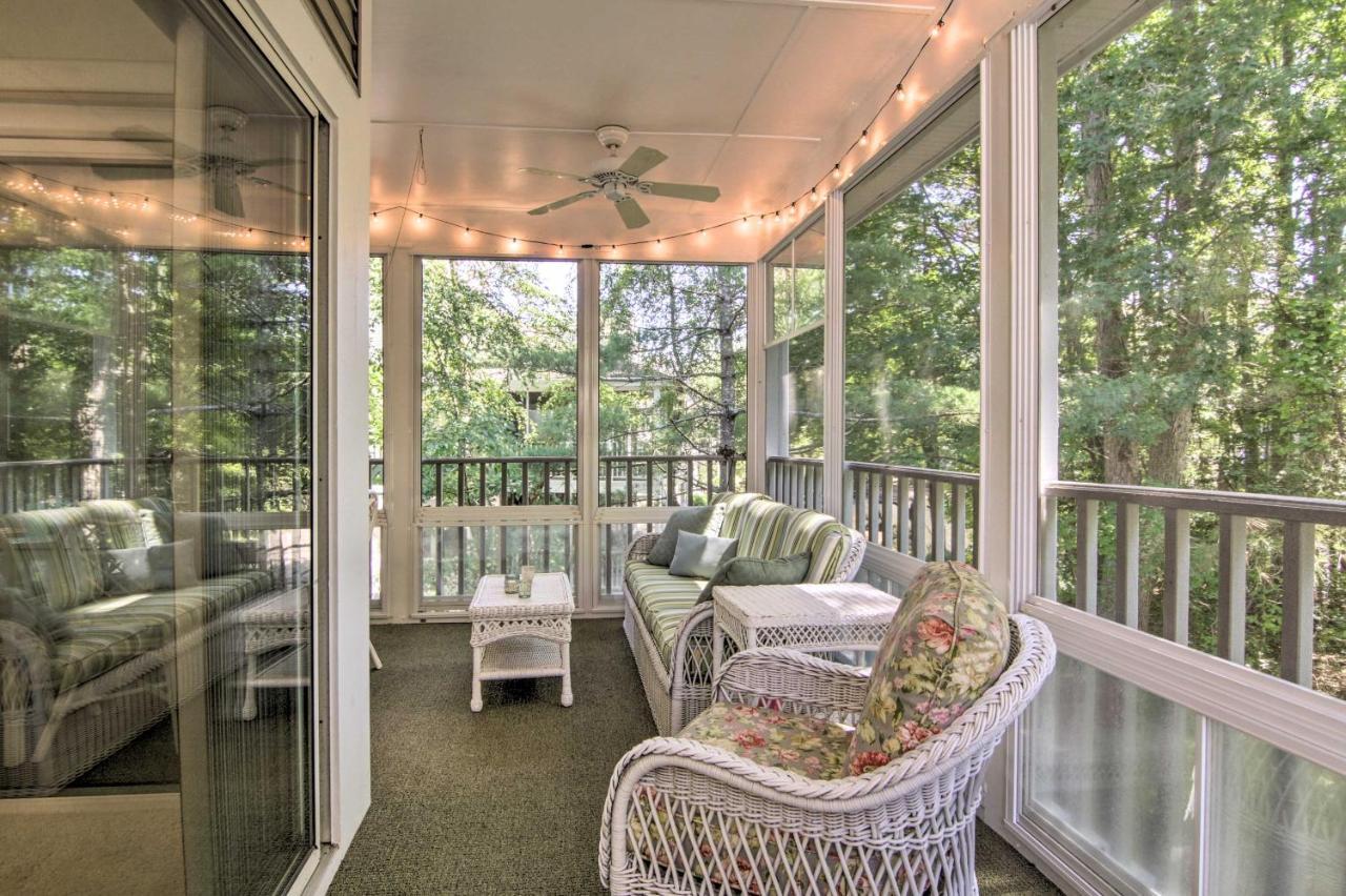 Sea Colony With Balcony About 1 Mi To Beach! Apartment