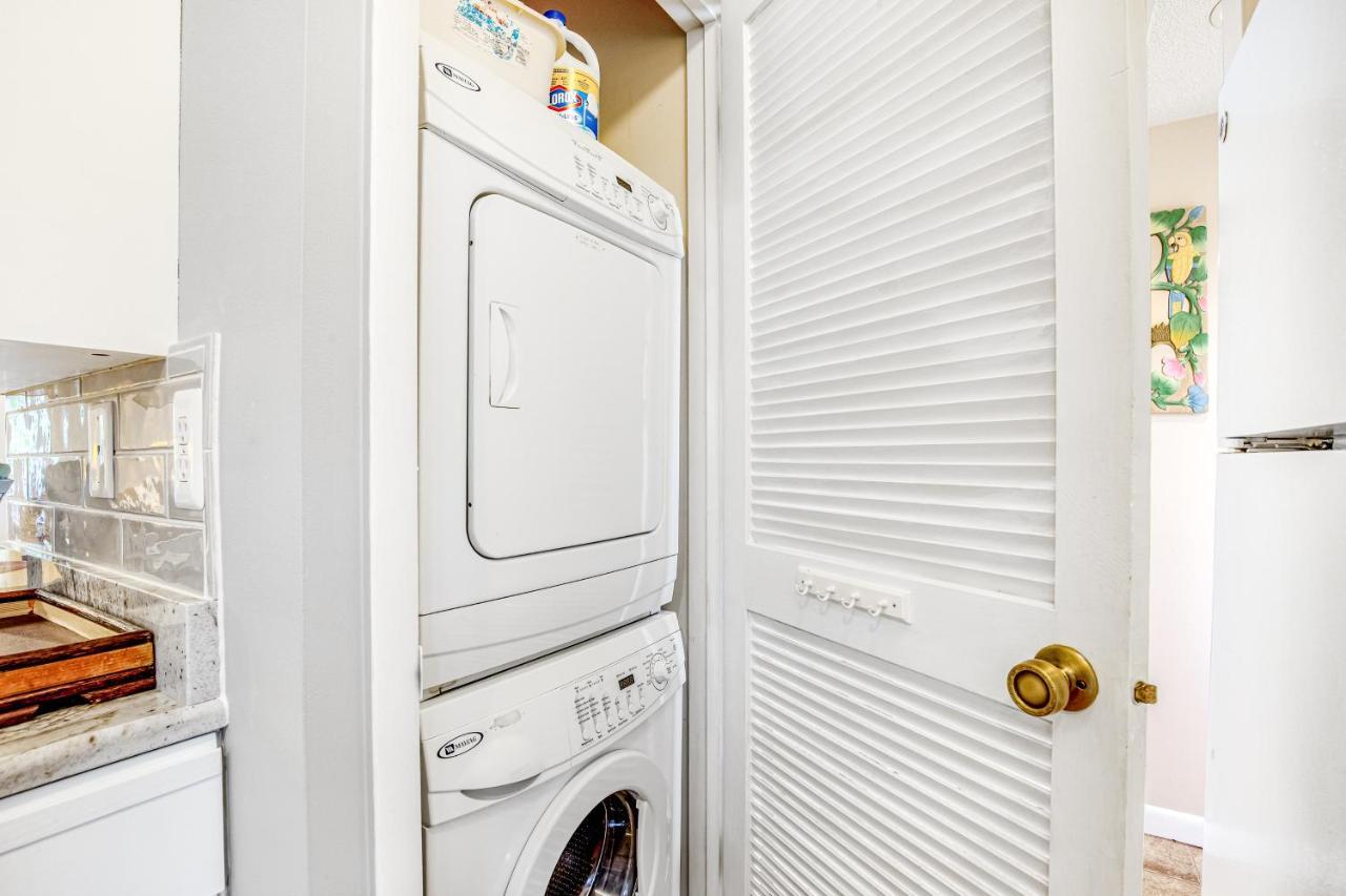 Sea Colony --- 9803 Evergreen Apartment