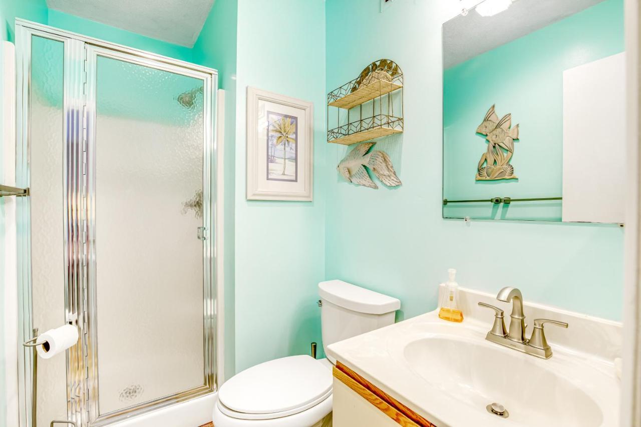 Sea Colony --- 9803 Evergreen Apartment