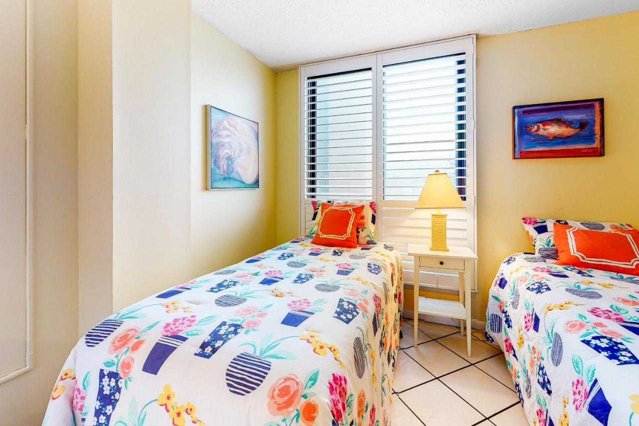 Sea Colony -- 212 Farragut House *