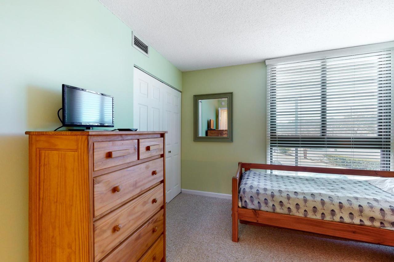 Sea Colony -- 112 Georgetowne Apartment *