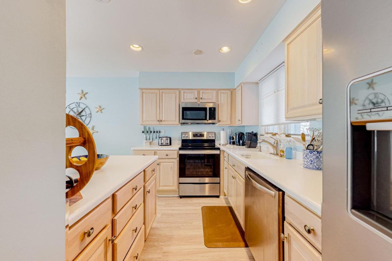 Apartment Sea Colony --- 2403 Round Robin *