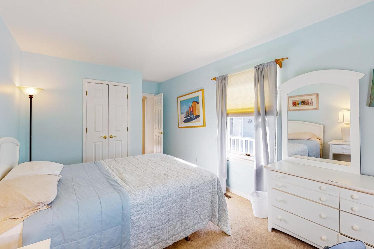 Holiday home The Canal -- 337 Sandpiper *