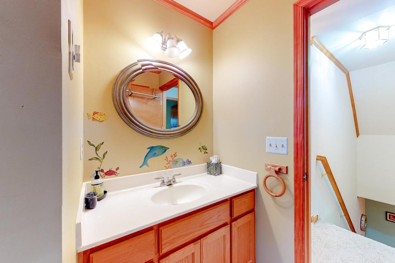 Salt Pond --- 729 Deer Leap Drive Holiday home