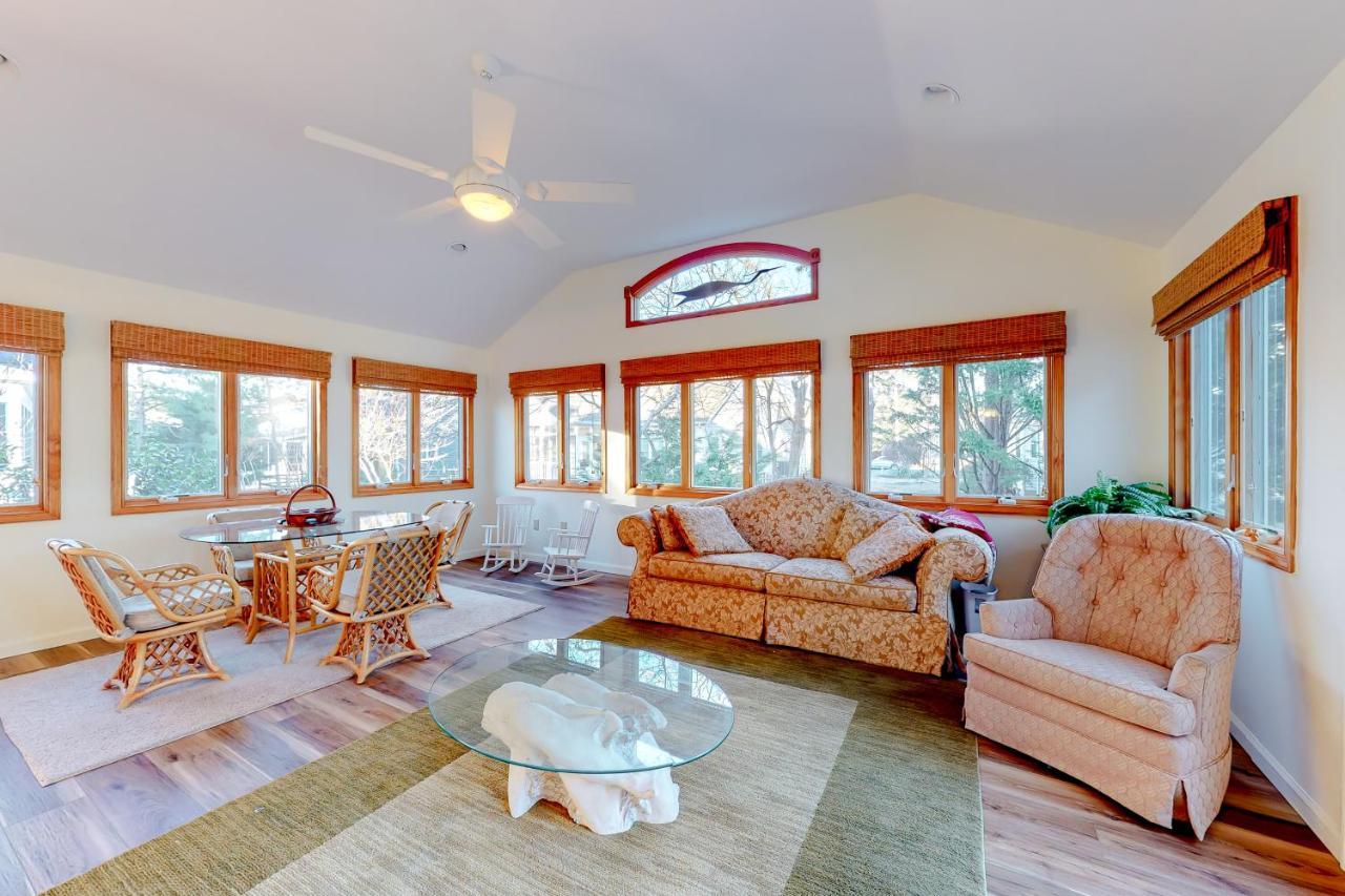 Salt Pond --- 729 Deer Leap Drive *