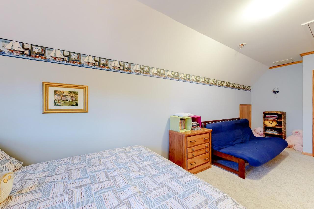 Salt Pond --- 729 Deer Leap Drive *