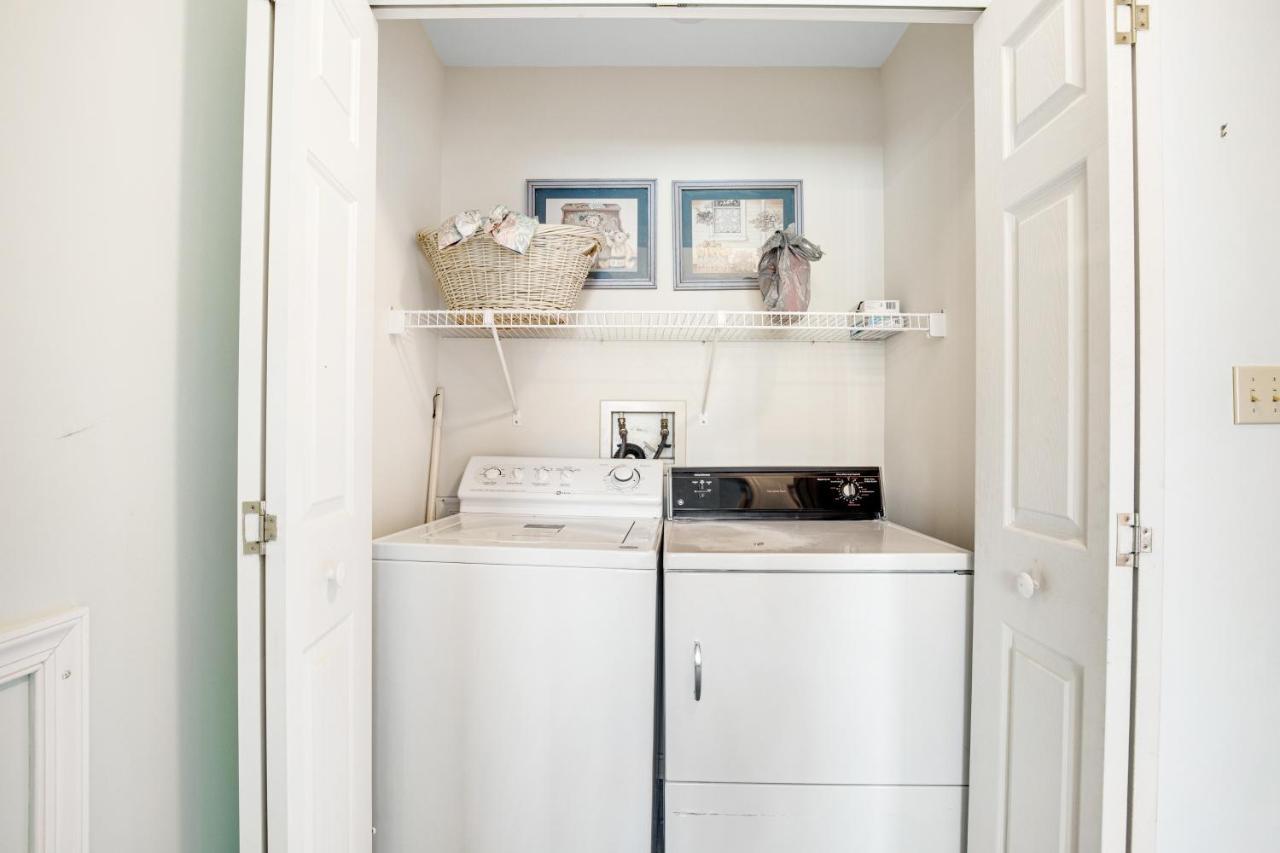 Holiday home Westwood --- 828 Westwood Ave, Unit B *