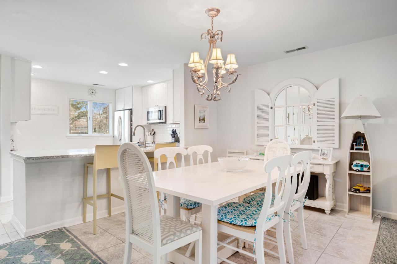 Holiday home Westwood --- 828 Westwood Ave, Unit B *