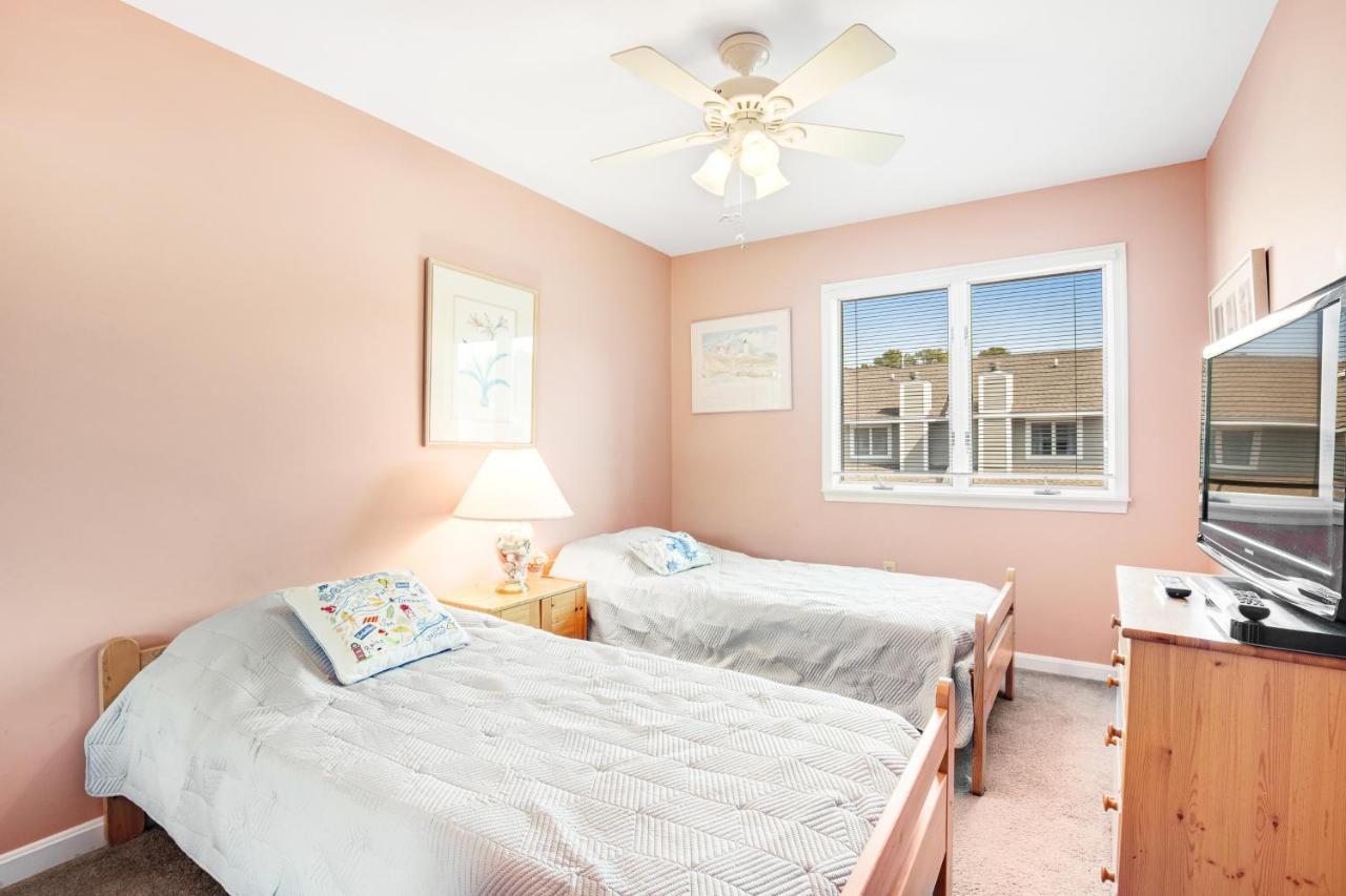 Westwood --- 828 Westwood Ave, Unit B * Bethany Beach