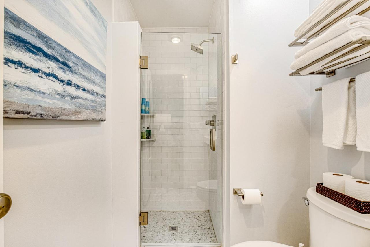 Sea Colony --- 3003c West Ct Apartment *