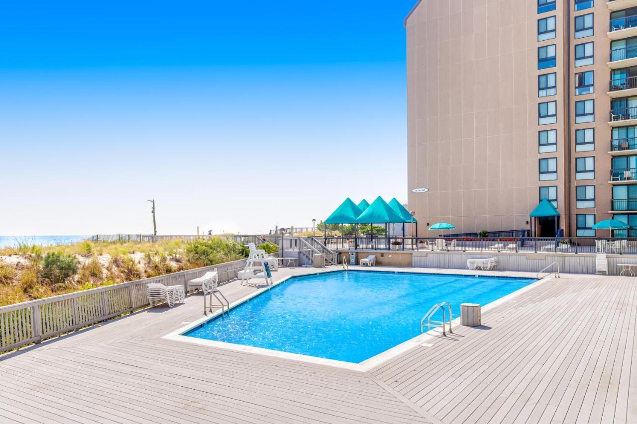 Apartment Sea Colony --- 910 Island House Ph#10 *
