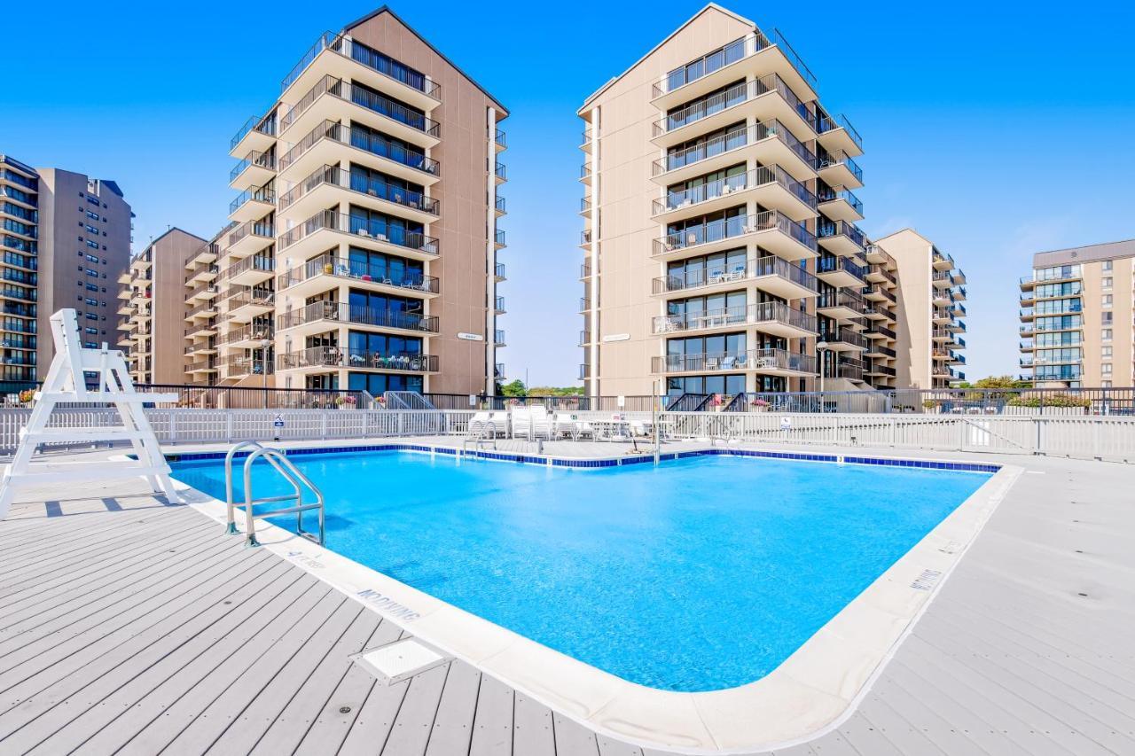 Apartment Sea Colony --- 910 Island House Ph#10
