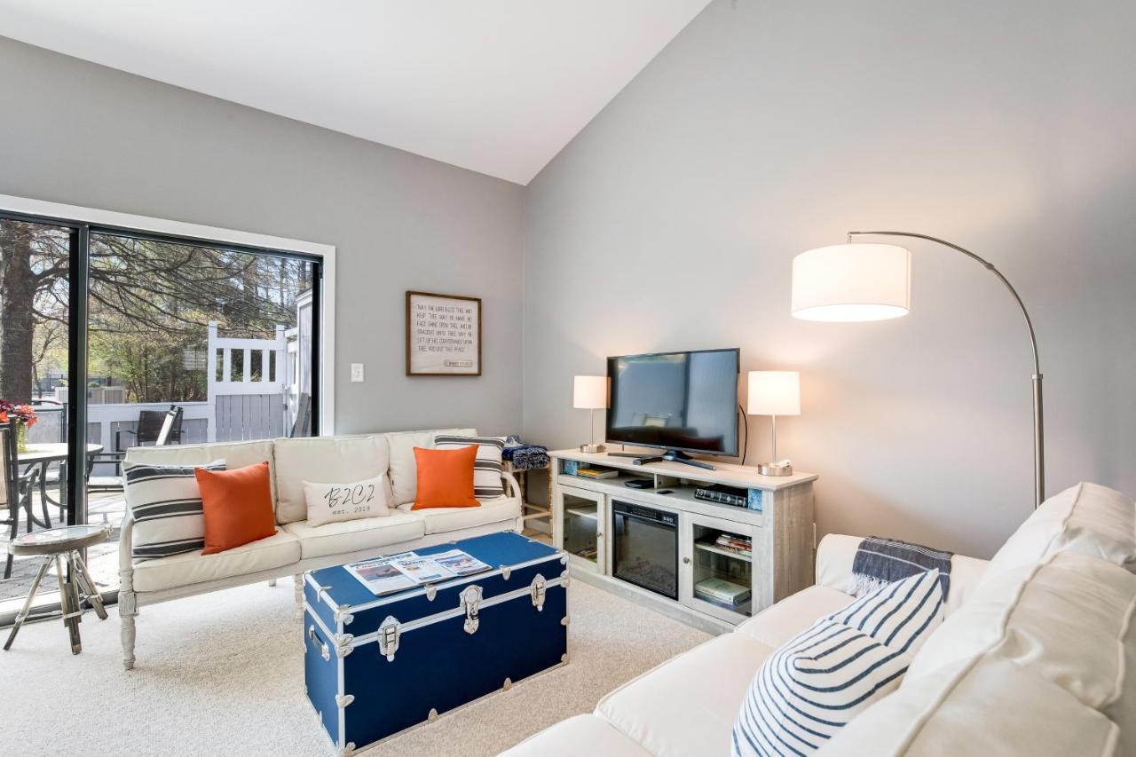 Sea Colony --- 6501 Woodland Apartment *