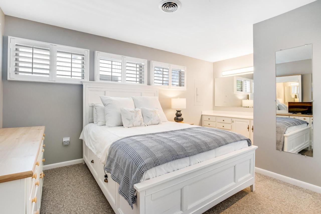 Sea Colony --- 6501 Woodland