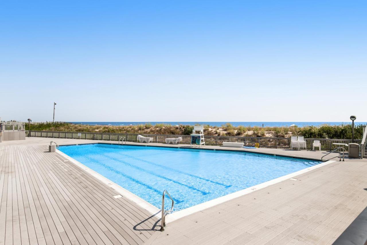 Sea Colony --- 6501 Woodland Apartment *