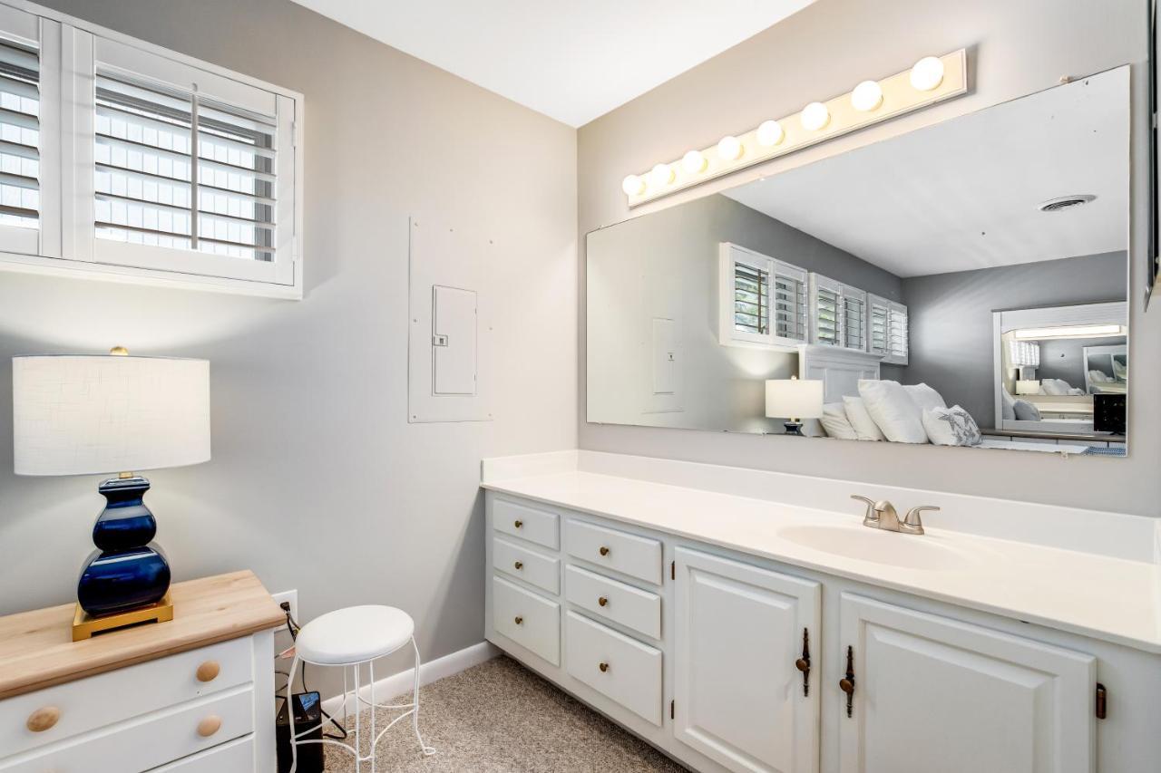 Sea Colony --- 6501 Woodland * Bethany Beach