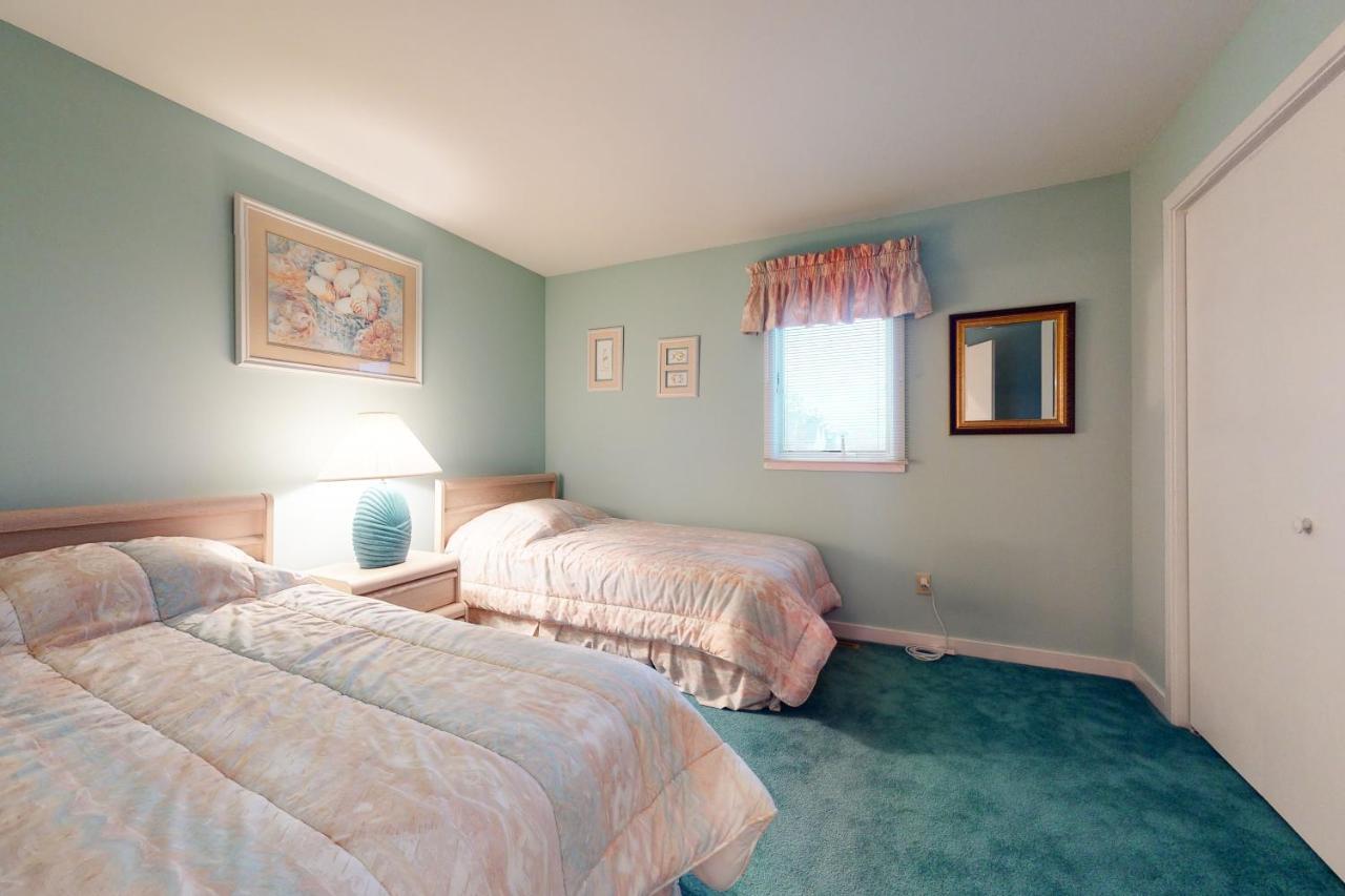 Bethany --- 533a Hudson Bethany Beach