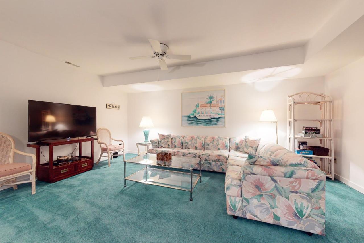 Bethany --- 533a Hudson Apartment