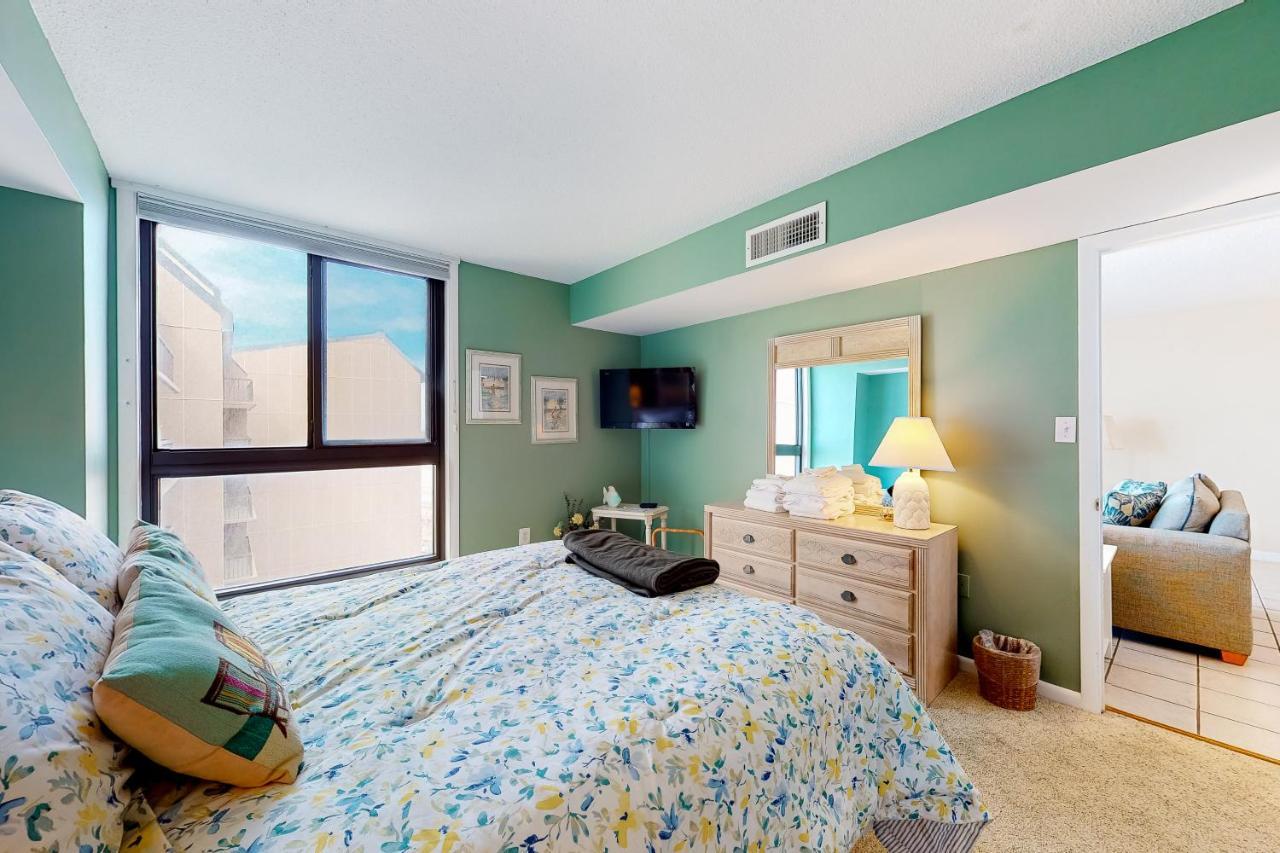 Apartment Sea Colony -- 812 Harbour House *