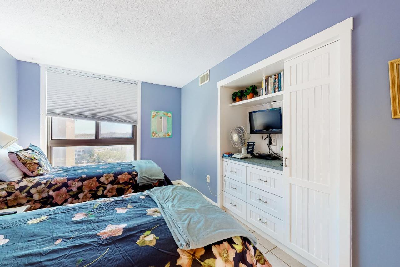 Apartment Sea Colony -- 812 Harbour House *
